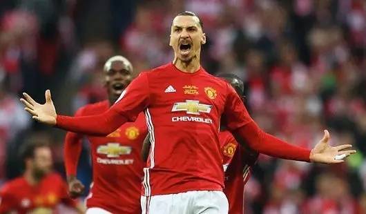 人回想起他 人回想起他